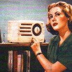 radio-vintage-lady